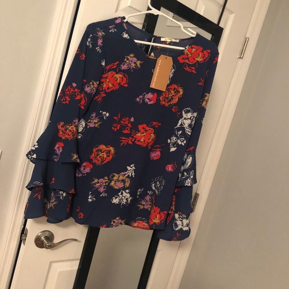 Women’s brand new top